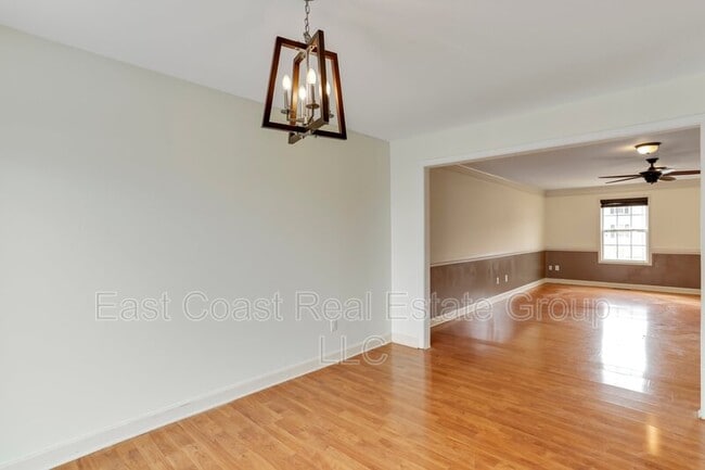 Building Photo - 38 Envy Ct