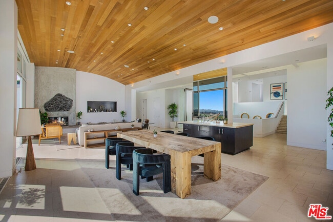 Building Photo - 27454 Winding Way