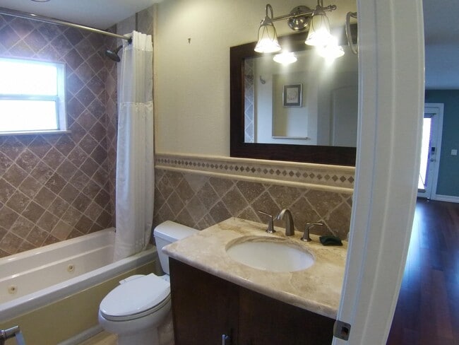 Building Photo - 854 Normandy Trail
