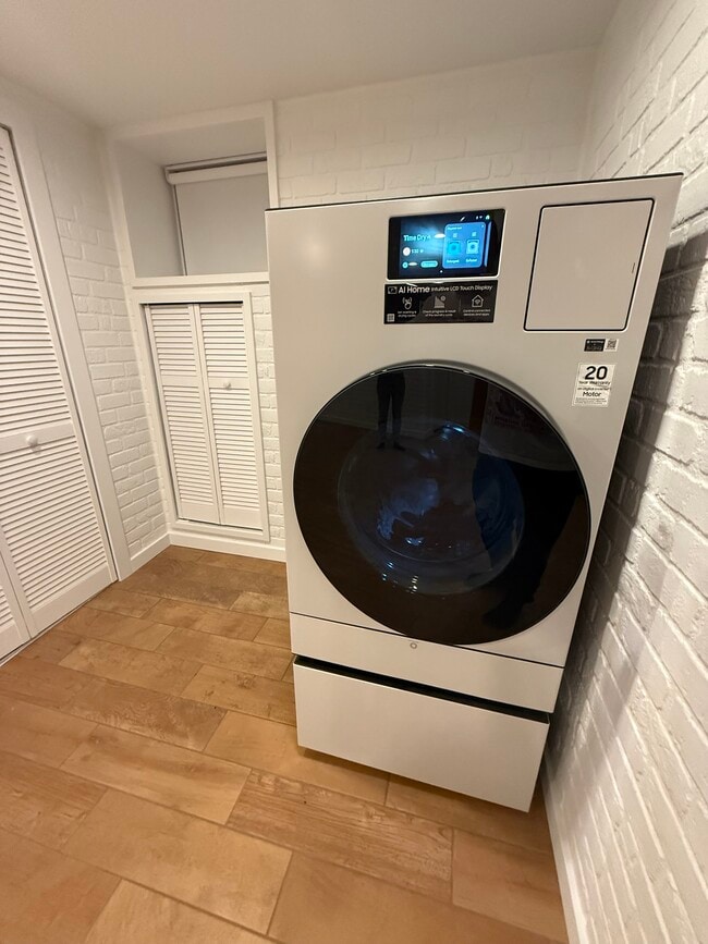 Building Photo - 204 Datura Dr