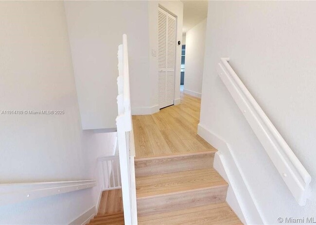 Building Photo - 5081 NW 116th Ct