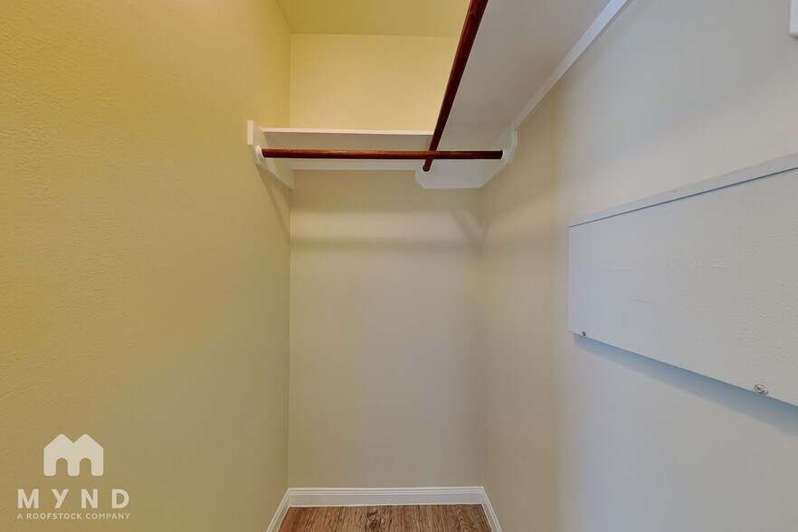 Building Photo - 10119 Berrypatch Ln