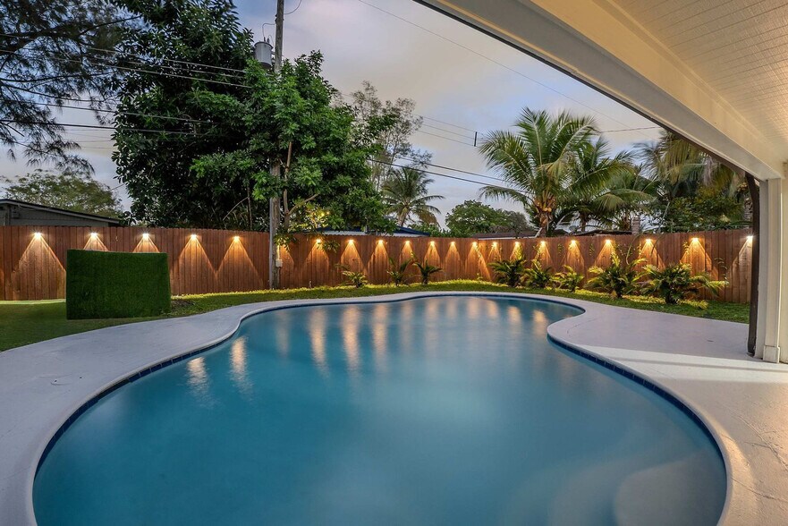 Building Photo - 7531 Simms St