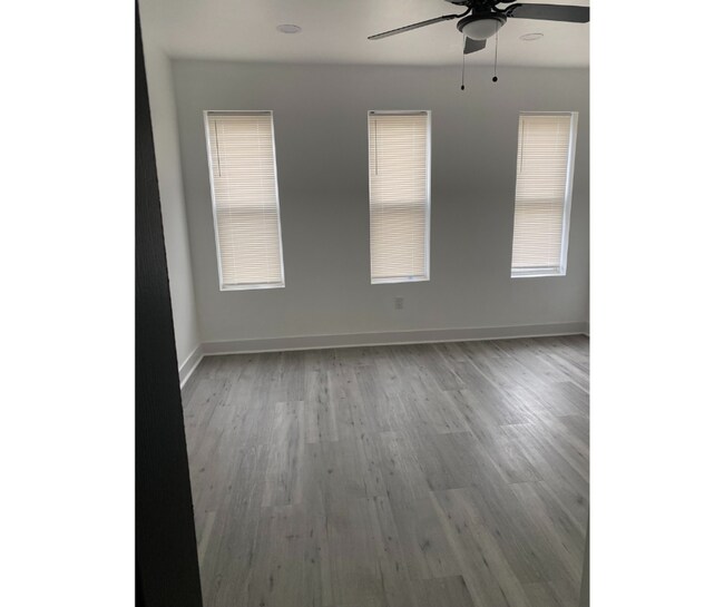 Building Photo - 710 N Fulton Ave