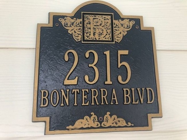 Building Photo - Luxury Town Home in Bonterra Village