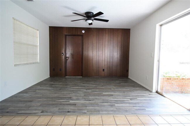 Building Photo - 390 Lilac Rd