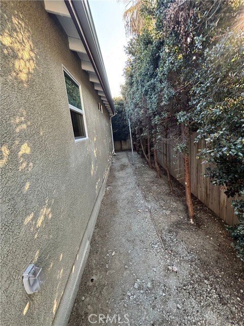 Building Photo - 520 W Rte 66