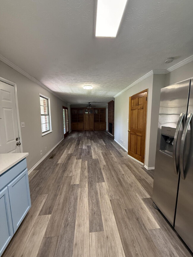 Building Photo - Modern Living Meets Country Charm – Fully ...