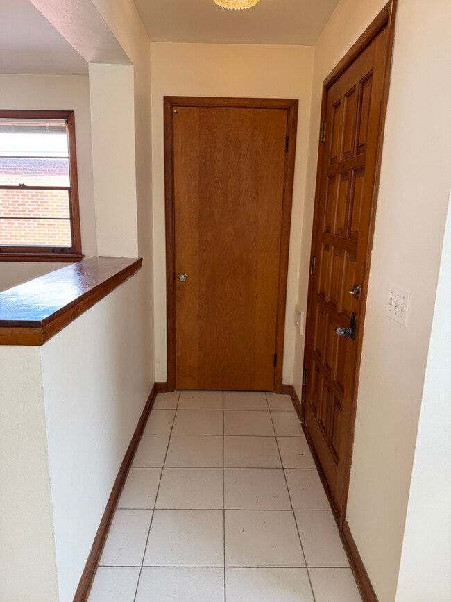 Building Photo - 970 Saylor Ave