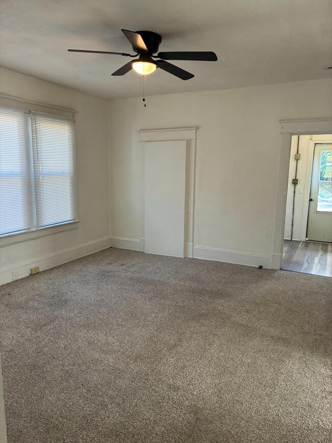 Building Photo - 1301 Branch St