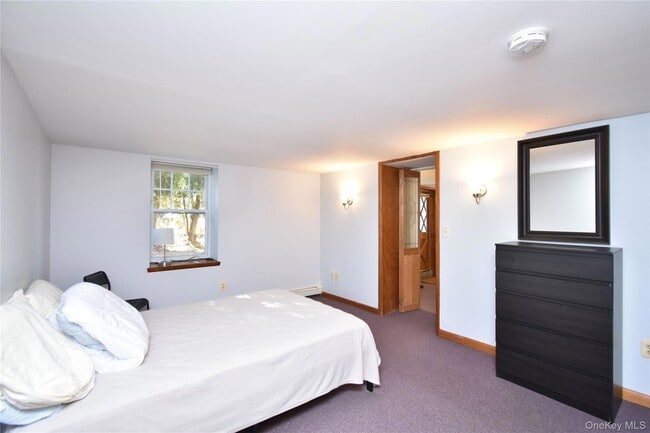 Building Photo - 504 NY-9D