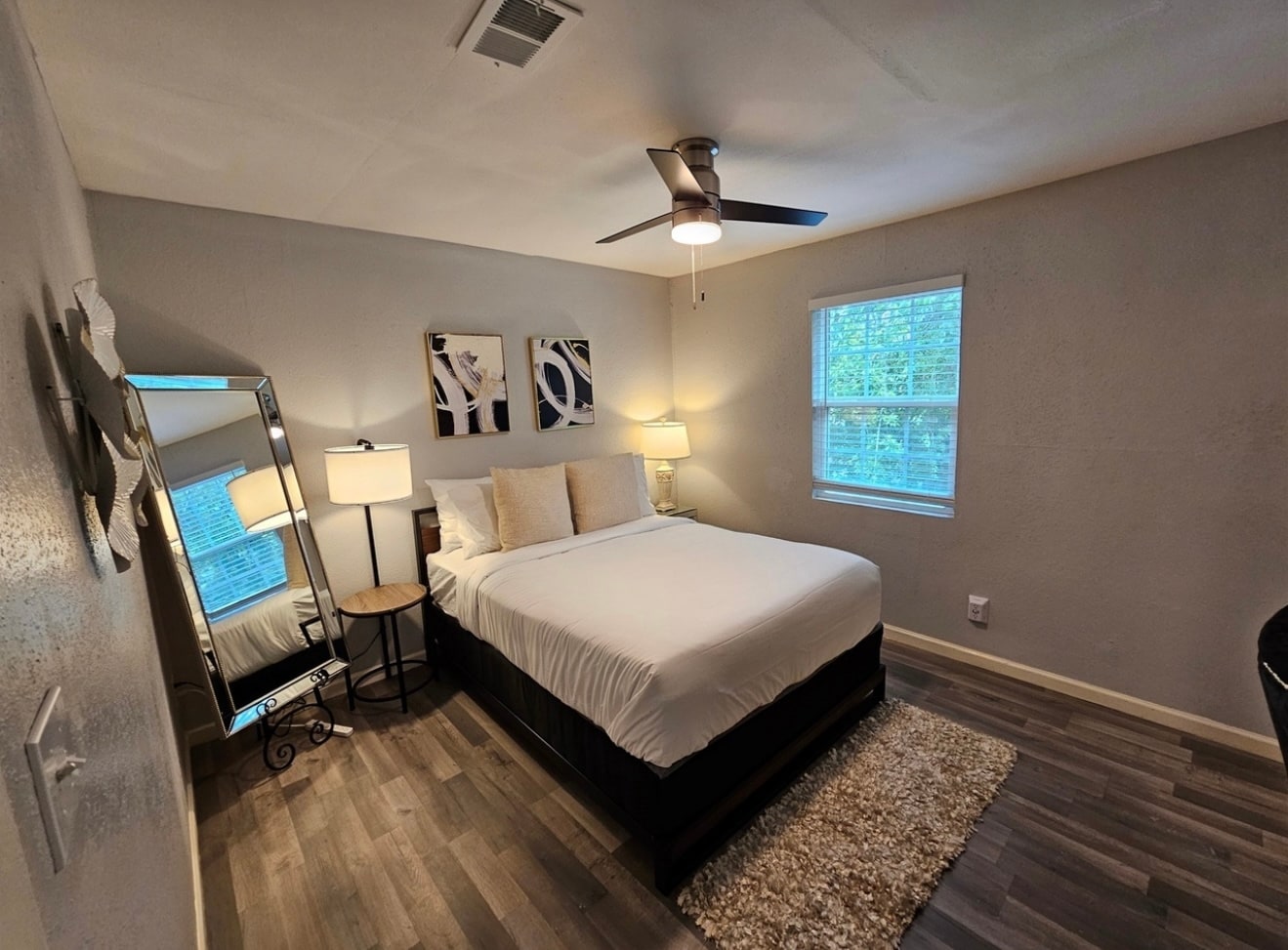 Kitchen - 7886 Hamlet St