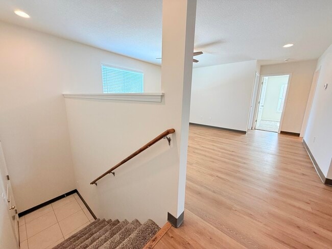 Building Photo - 8125 N Brown Station Rd