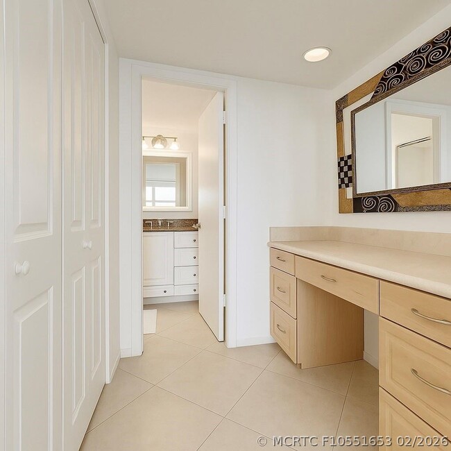 Building Photo - 3460 S Ocean Blvd