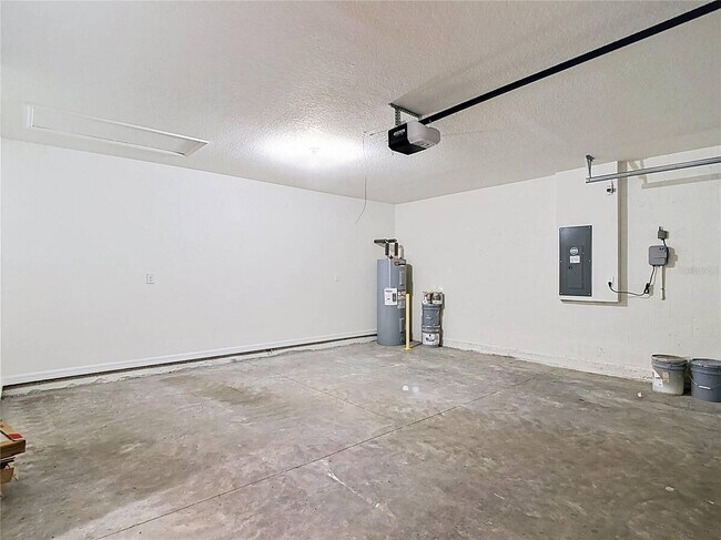 Building Photo - 31115 Silver Stage Dr