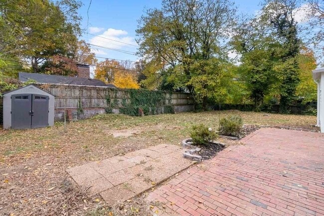 Building Photo - 1215 Trotwood Ave