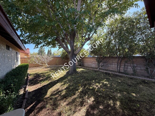 Building Photo - 44861 Laszlo St