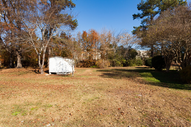 Building Photo - 704 Joyner St