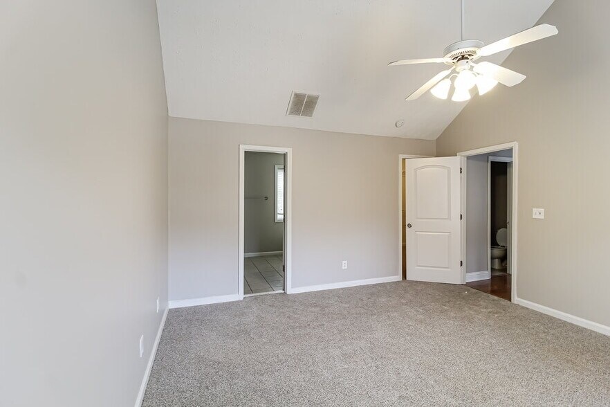 Building Photo - 248 Pebble Creek Dr