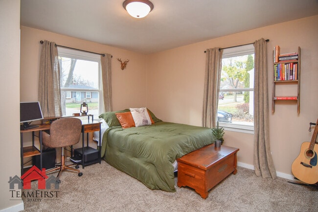 Building Photo - 1260 7th St