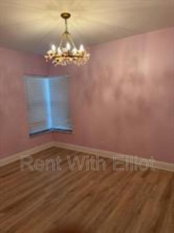 Building Photo - 655 SW 111th Way