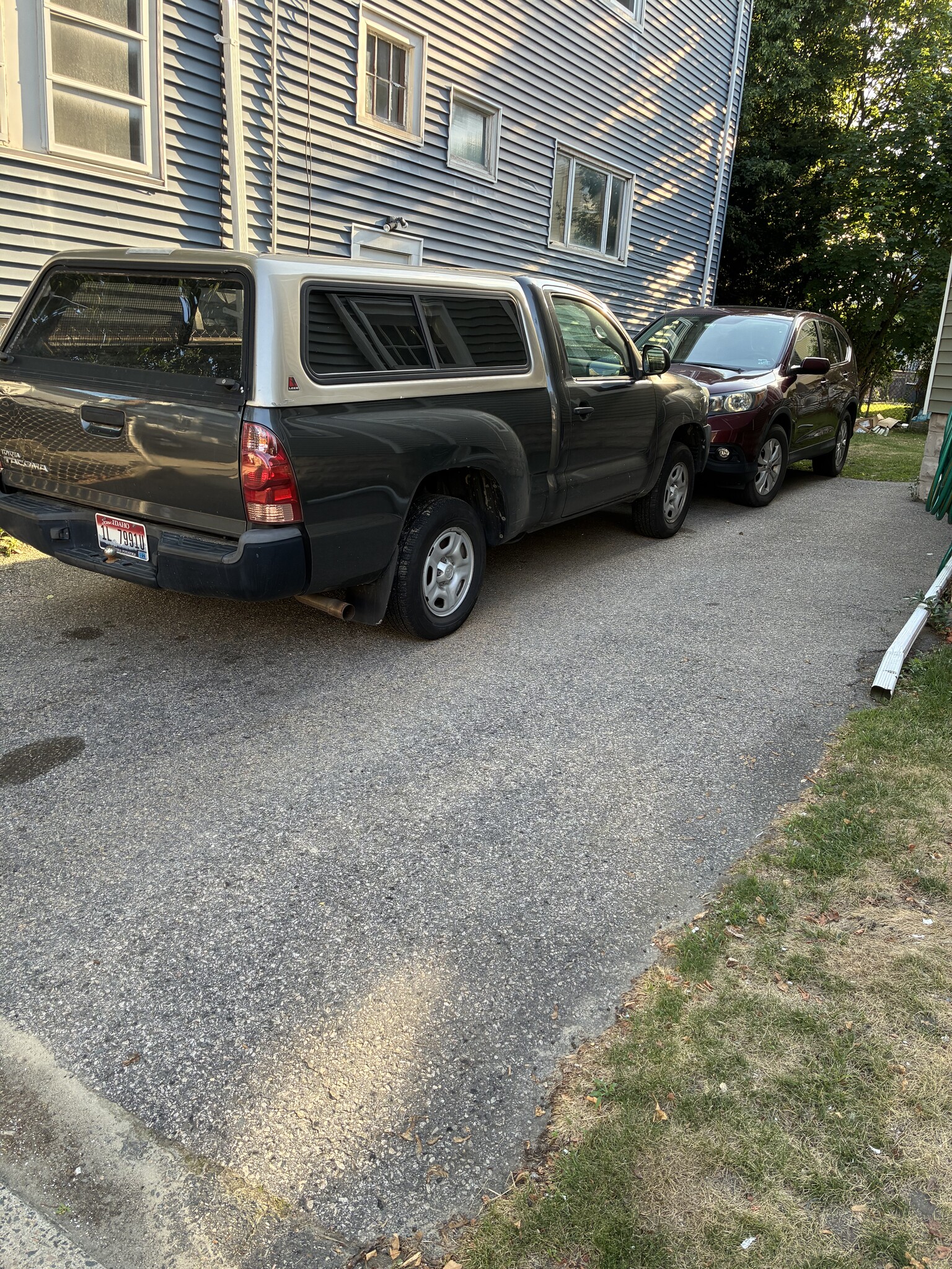 2 tandem parking spots available for $125 each - 29 Rose St