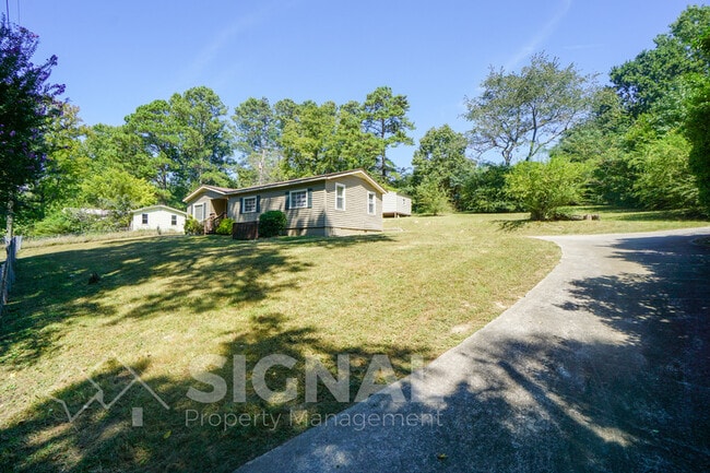 Building Photo - 6876 Elliott Rd