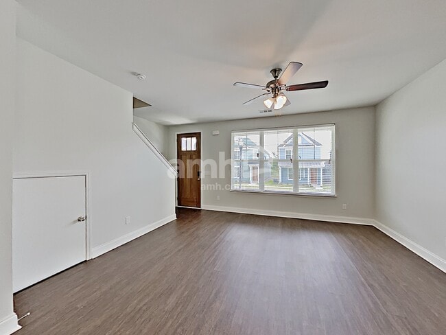 Building Photo - 5317 Tupelo St