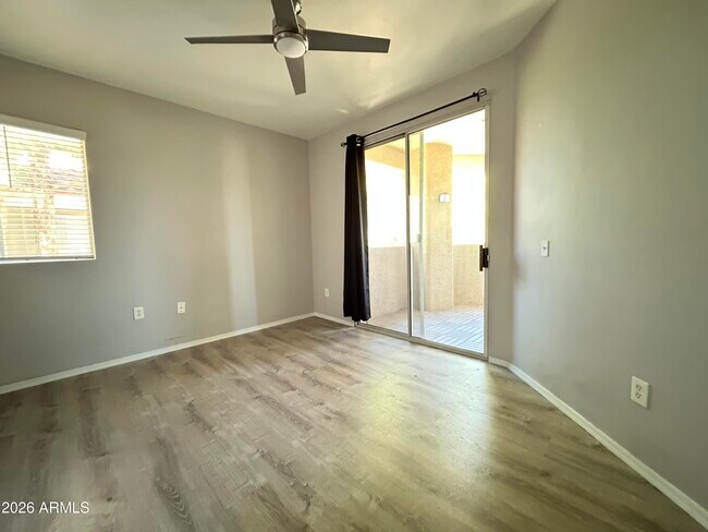 Building Photo - 2929 W Yorkshire Dr