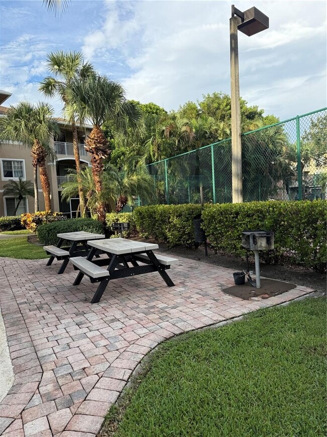 Building Photo - 6466 Emerald Dunes Dr