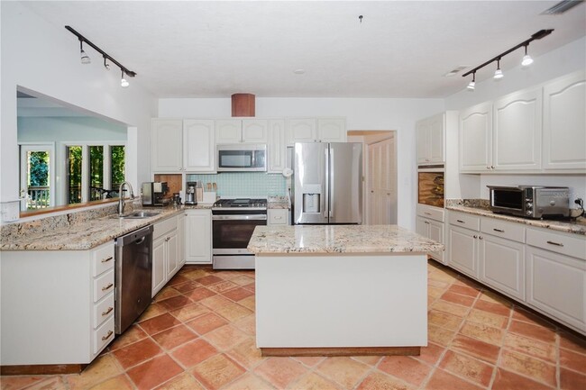 Building Photo - 3730 NW 37th Terrace