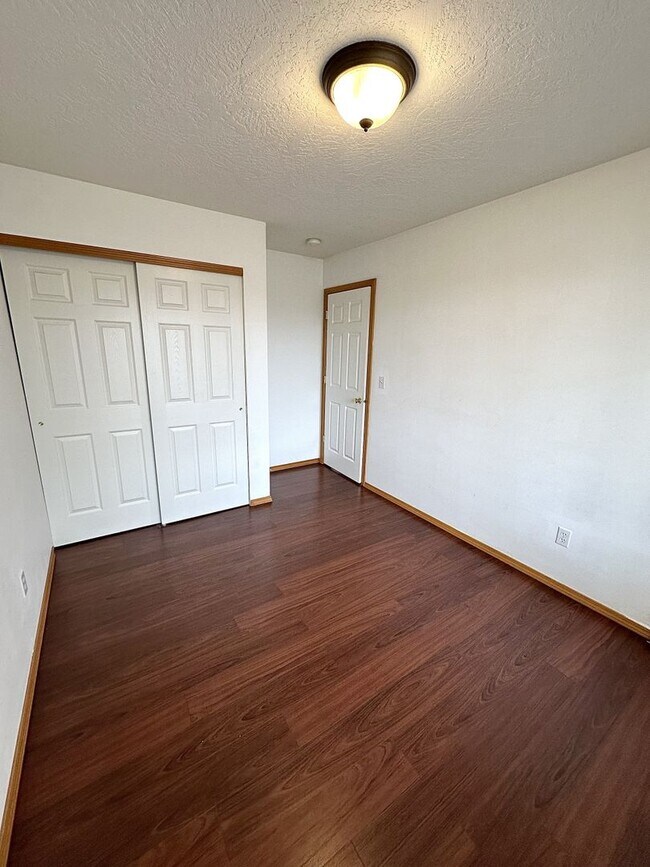 Building Photo - Welcome to Your New Home in West Pasco!