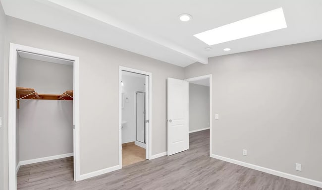 Building Photo - 3271 Alma St