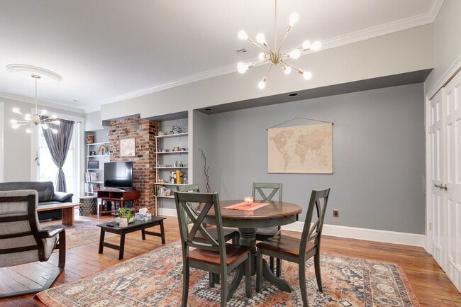 Building Photo - 317 W Marshall St