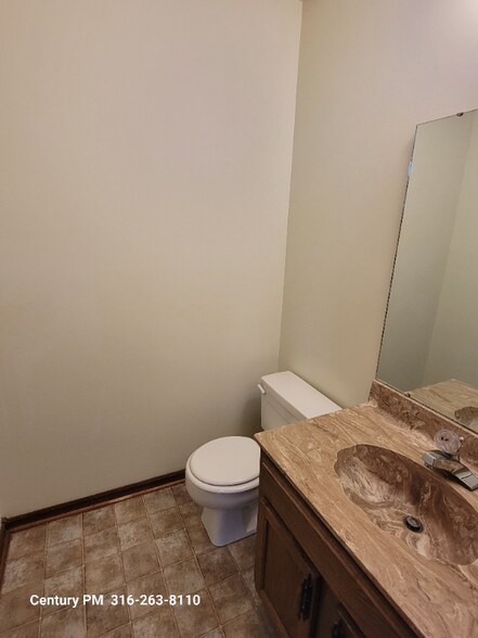 Building Photo - 2346 Walden Dr