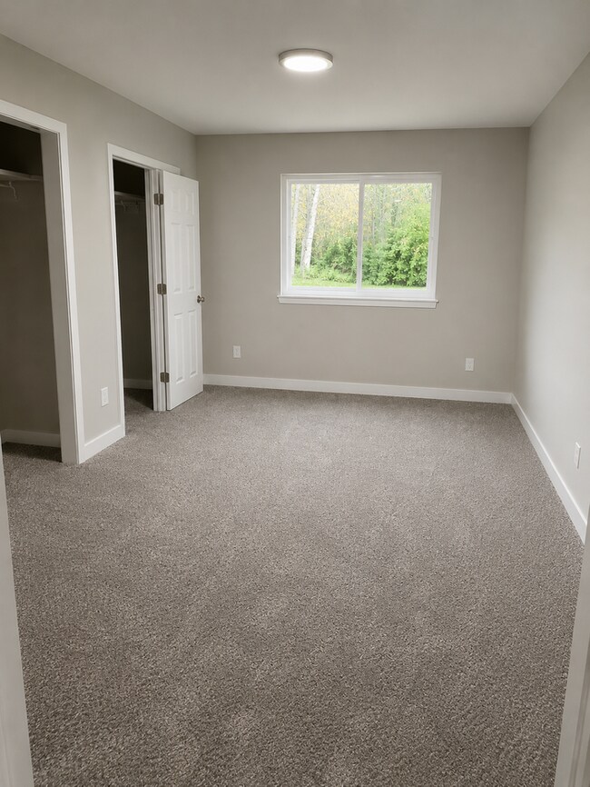 Building Photo - 4131 54th Ave NE