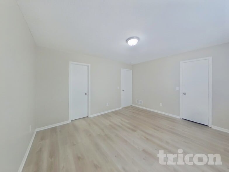 Building Photo - 14098 Yosemite Ave S