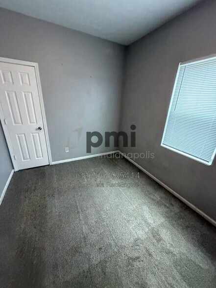 Building Photo - 112 Adler St