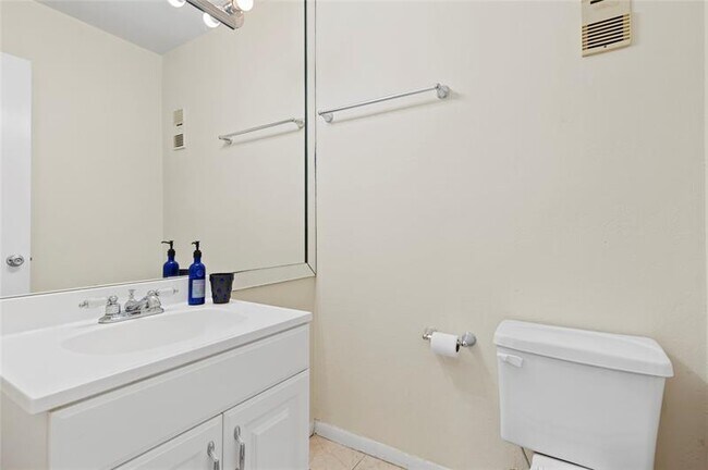 Building Photo - 2516 SW 74th Terrace