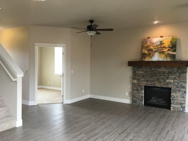 Building Photo - 21174 Capella Pl