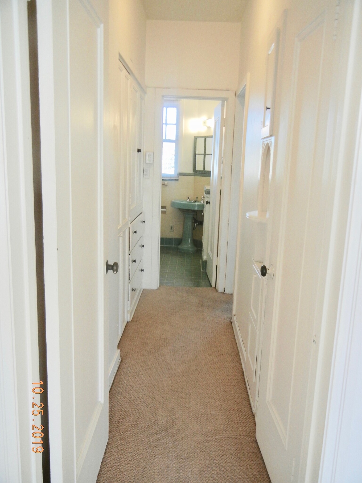Hall storage - 4911 Dockweiler St