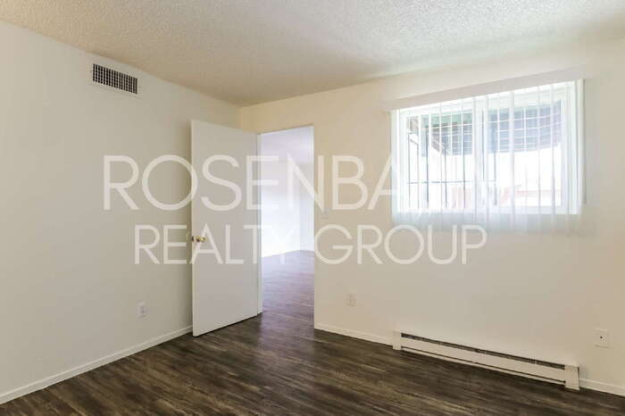 Building Photo - 2625 N Alvernon Way