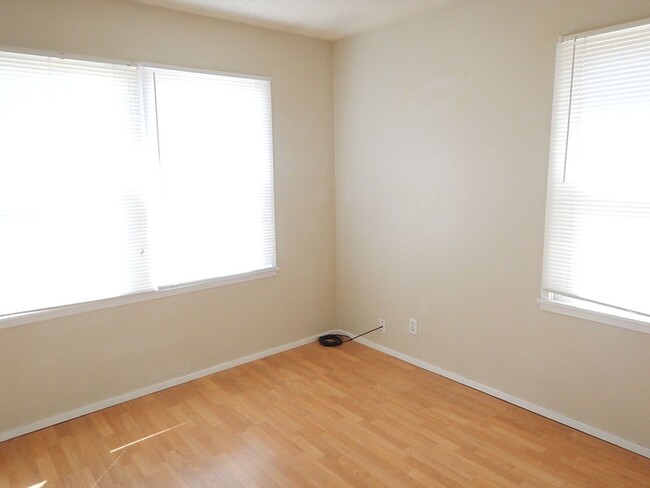 Building Photo - 3 Bed, 1 Bath House Near Heart of Prinevil...