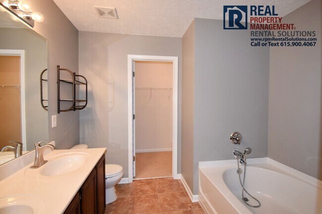 Building Photo - 1308 Crown Point Place