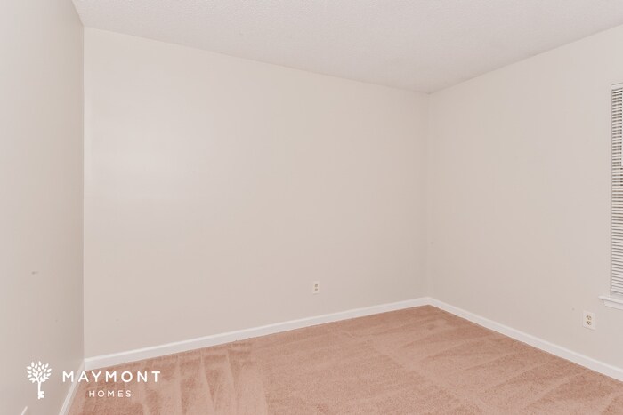 Building Photo - 106 Ascot Ct