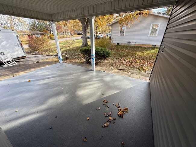 Building Photo - House in Kuttawa