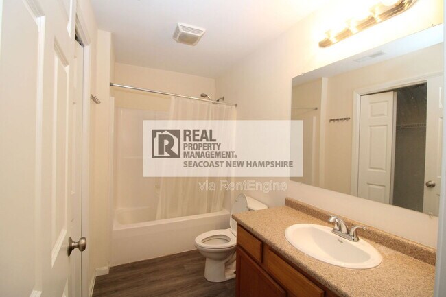 Building Photo - 4 Waverly Dr