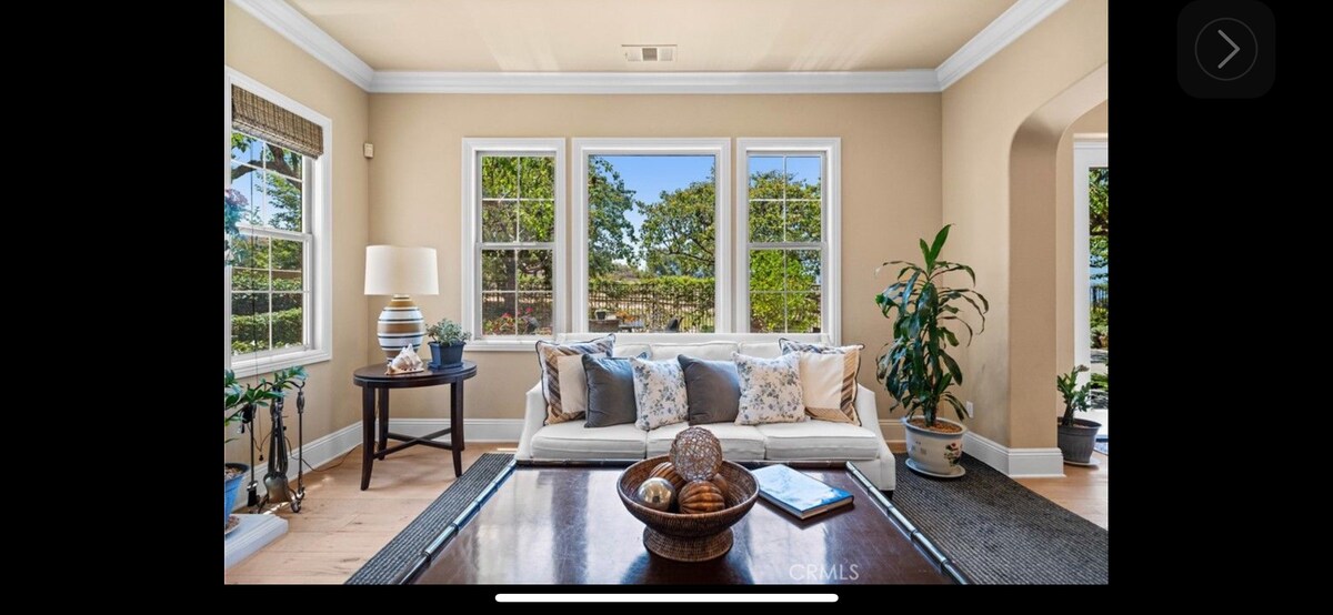 Building Photo - 19668-19663 Three Oaks Ln