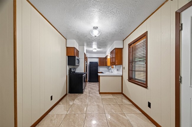 Building Photo - 2609 Raspberry Ln