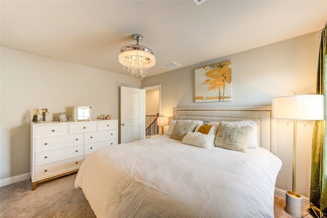 Building Photo - 4050 Shackleton Ct